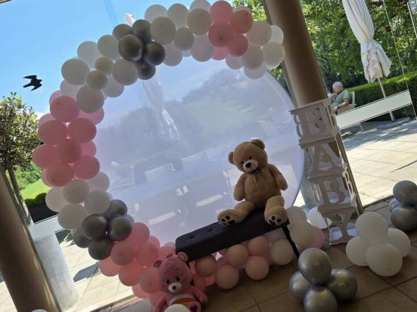 Ballonbogen in Rosa, Weiß und Silber