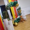 Ballonbogen in Grün, Weiß und Gold – Bild 4